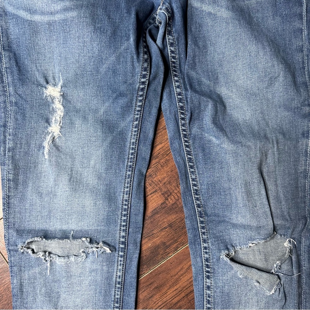 Vigoss Distressed Thompson Tomboy Boyfriend Jeans - Picture 7 of 7